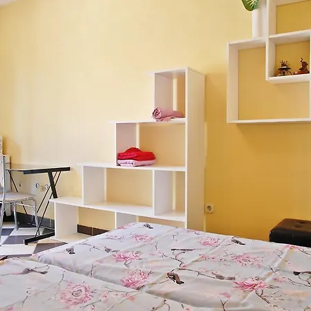 Apartment Meghan